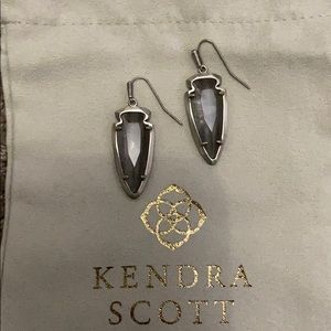 Kendra Scott gunmetal arrowhead earrings